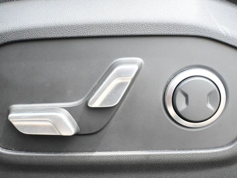Used 2026 Hyundai Santa Fe SEL FWD image 9