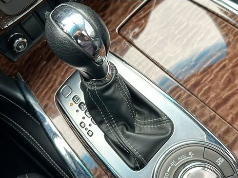 Used 2017 Nissan Armada Platinum w/ Interior Lighting Package image 18