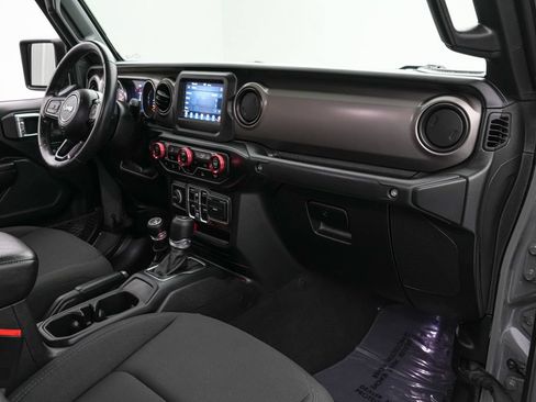 Used 2021 Jeep Gladiator Sport AWD/4WD image 23