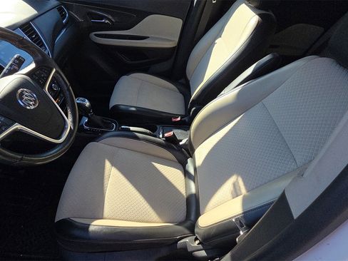 Used 2020 Buick Encore Preferred w/ Safety Package image 24