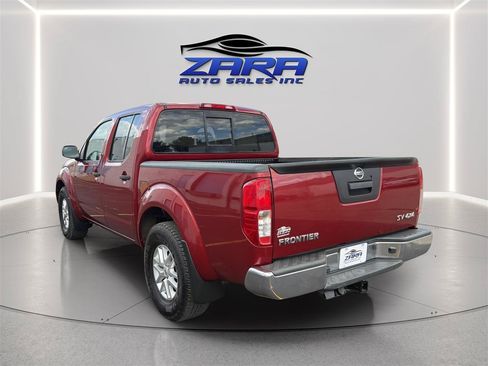 Used 2015 Nissan Frontier SV AWD/4WD image 5