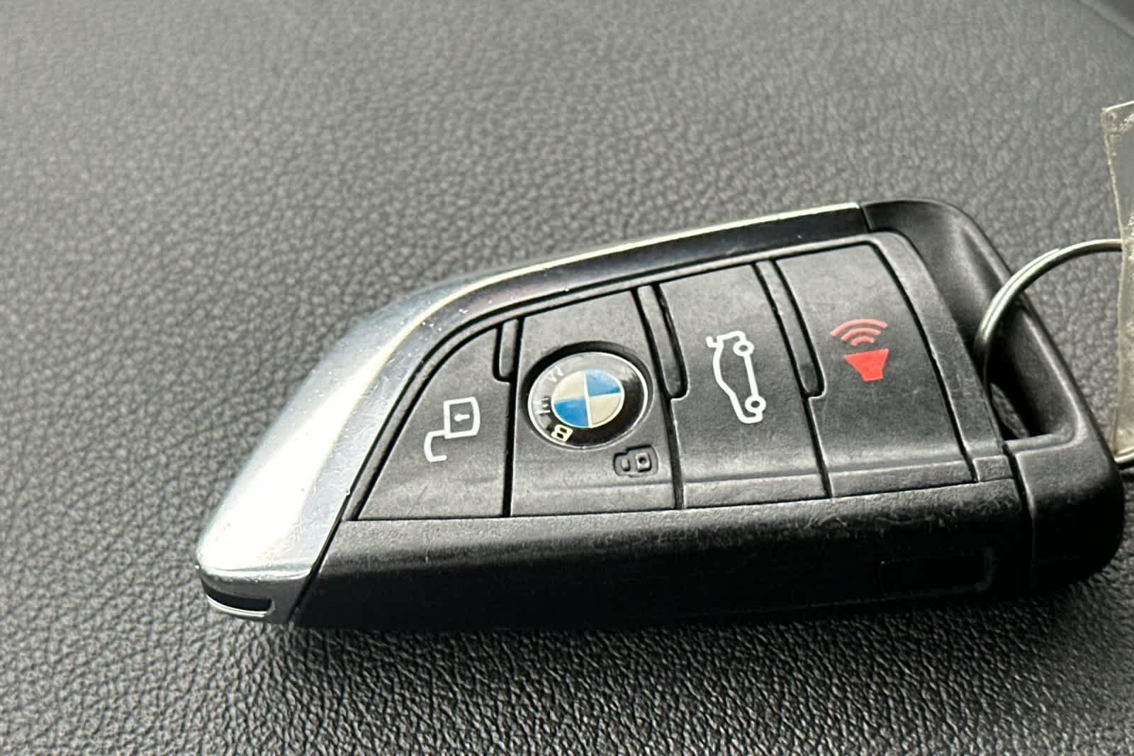 Used 2021 BMW 330e w/ Driving Assistance Package RWD image 22