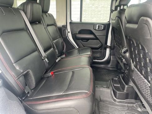 Used 2019 Jeep Wrangler Unlimited Rubicon AWD/4WD image 13