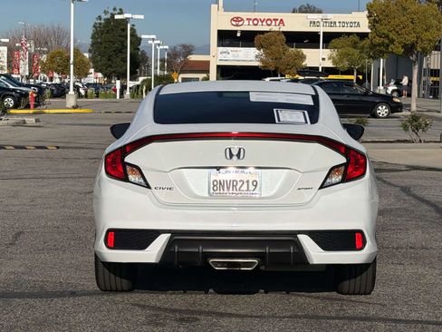 Used 2019 Honda Civic Sport image 4
