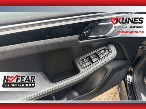 Used 2017 Porsche Macan S w/ Premium Package Plus AWD/4WD image 20