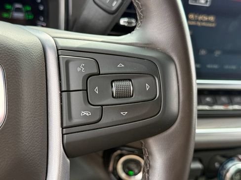 Used 2025 GMC Sierra 1500 SLT AWD/4WD image 18