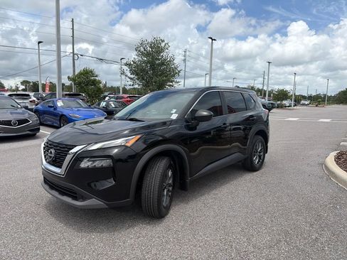 Certified 2023 Nissan Rogue S FWD image 3