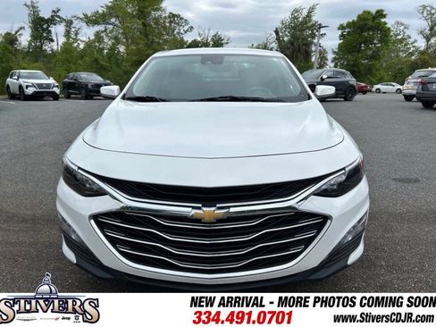 Used 2024 Chevrolet Malibu LT image 2