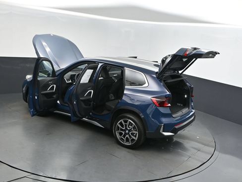 Used 2026 BMW X1 xDrive28i w/ Convenience Package AWD/4WD image 2
