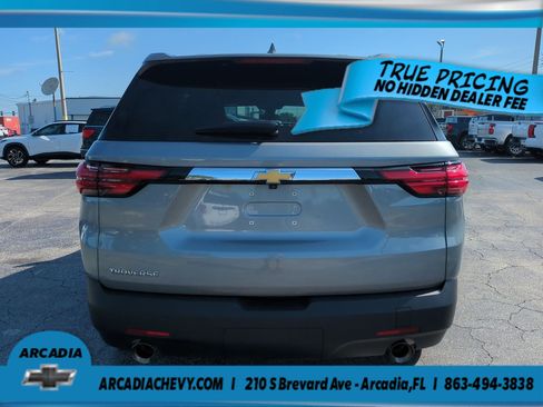 Used 2023 Chevrolet Traverse LS FWD image 5