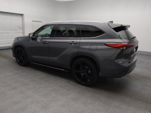 Used 2020 Toyota Highlander Limited image 3