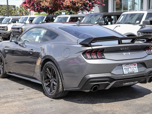 Used 2024 Ford Mustang GT RWD image 9