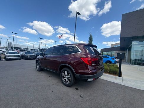 Used 2018 Honda Pilot EX image 5