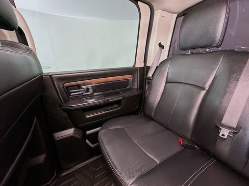 Used 2018 RAM 2500 Laramie w/ Convenience Group AWD/4WD image 12