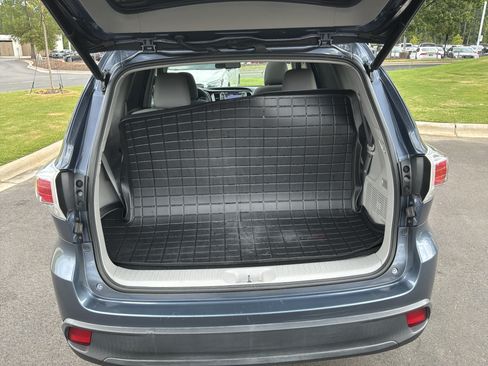 Used 2015 Toyota Highlander XLE FWD image 33
