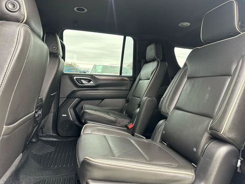 Used 2022 Chevrolet Suburban Premier AWD/4WD image 13