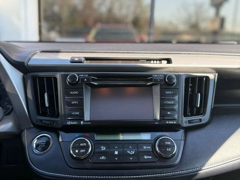 Used 2018 Toyota RAV4 XLE image 16