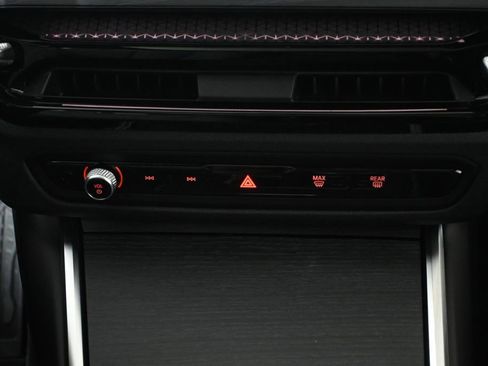 New 2026 BMW 330i xDrive Sedan w/ M Sport Package image 23