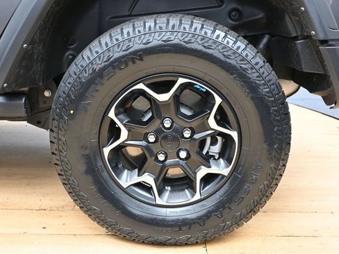 Used 2022 Jeep Wrangler Unlimited Rubicon 4xe AWD/4WD image 13