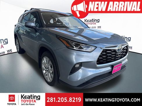 Used 2024 Toyota Highlander Limited image 1