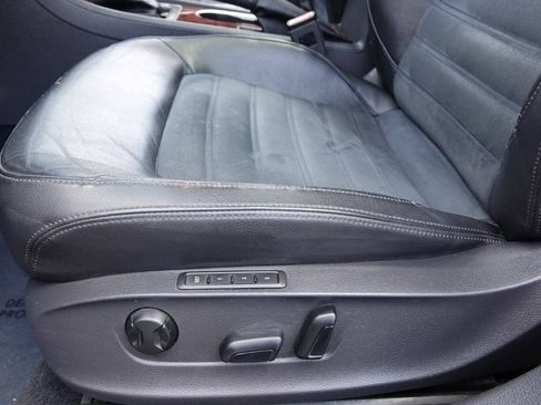 Used 2013 Volkswagen Passat TDI SEL Premium FWD image 53