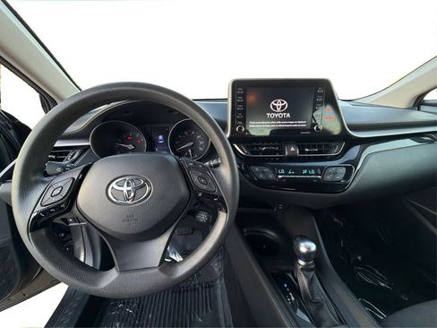 Used 2020 Toyota C-HR LE image 22