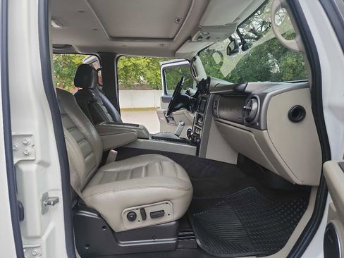 Used 2003 HUMMER H2 image 41