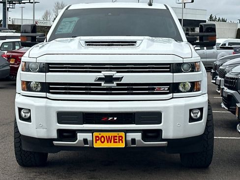 Used 2019 Chevrolet Silverado 2500 LTZ w/ Duramax Plus Package image 9