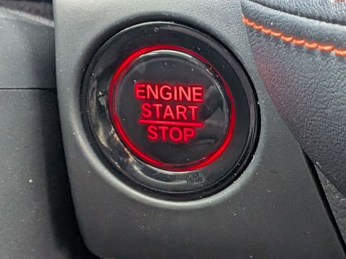 Used 2025 Honda HR-V Sport image 19