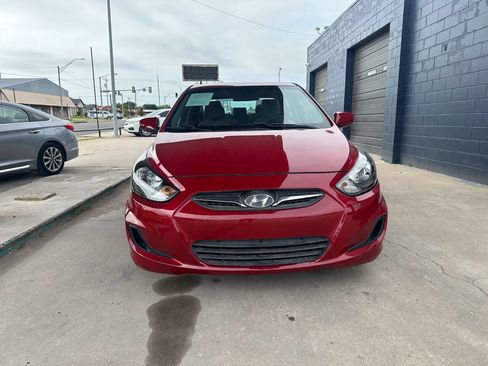 Used 2013 Hyundai Accent GLS FWD image 3