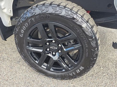 Certified 2023 Chevrolet Silverado 1500 Custom Trail Boss image 27