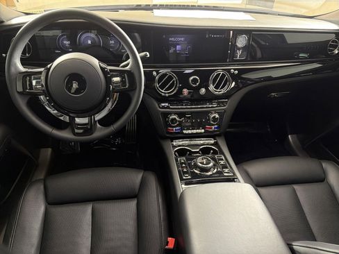 Used 2025 Rolls-Royce Ghost image 9