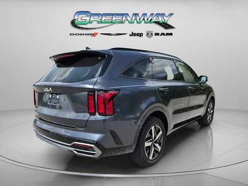 Used 2023 Kia Sorento S FWD image 3