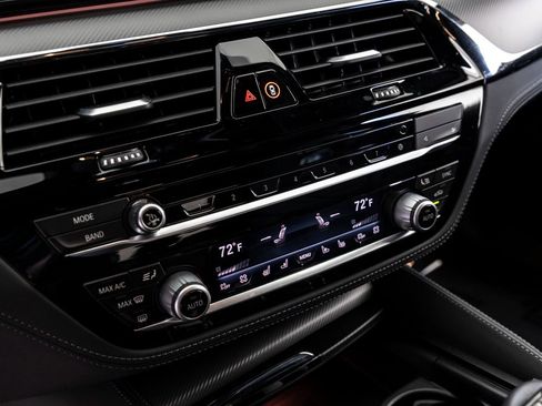 Certified 2022 BMW M5 w/ Competition Package image 25