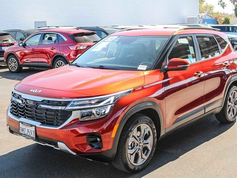 Certified 2024 Kia Seltos S FWD image 3