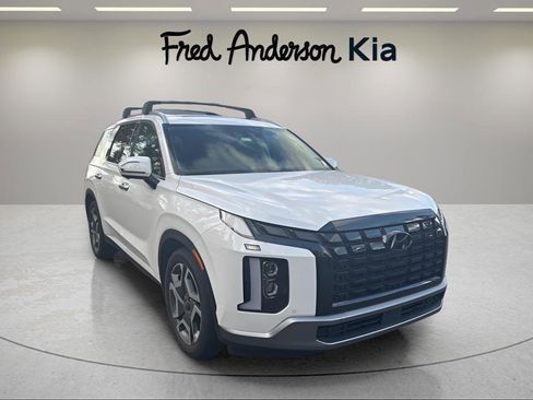 Used 2023 Hyundai Palisade SEL w/ Premium Package image 4