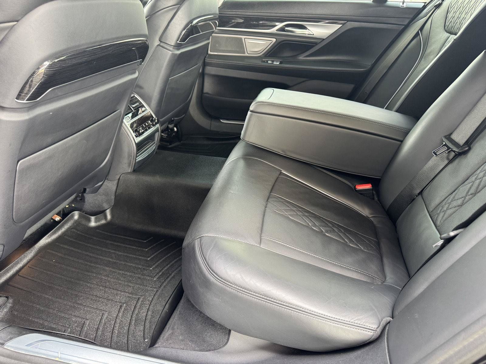 Used 2016 BMW 750i xDrive AWD/4WD image 16