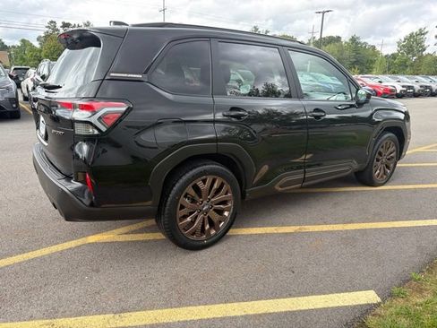 Used 2025 Subaru Forester Sport AWD/4WD image 5