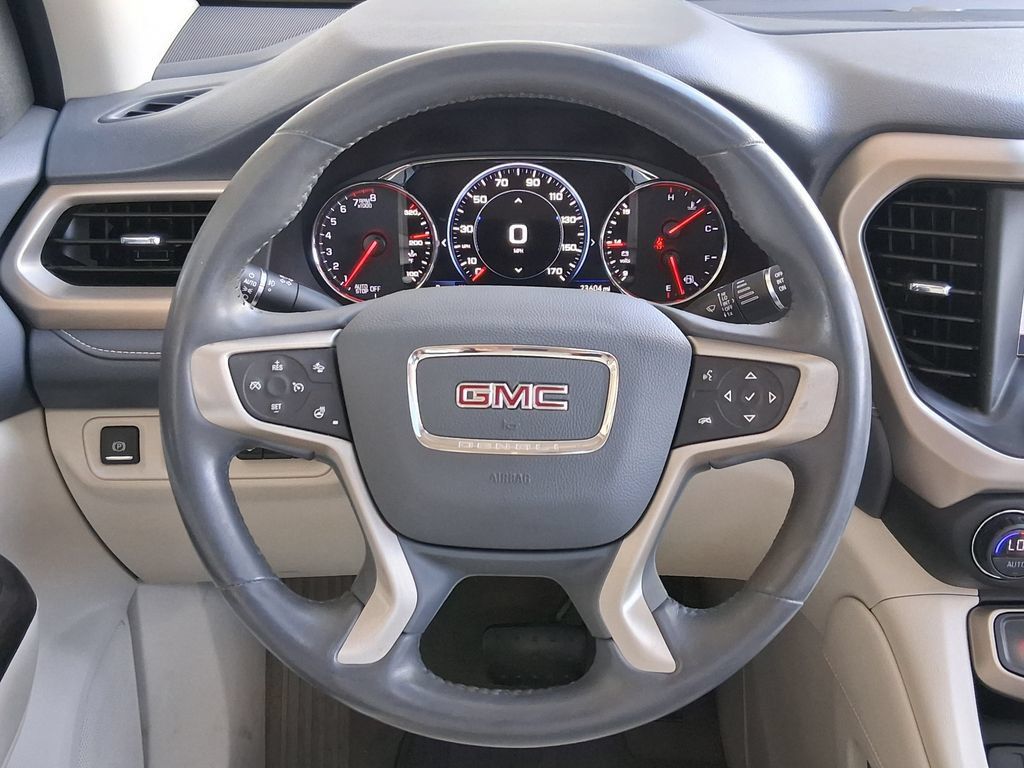 Used 2021 GMC Acadia Denali w/ Denali Technology Package FWD image 10