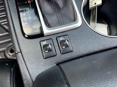 Used 2017 Toyota Highlander XLE image 32