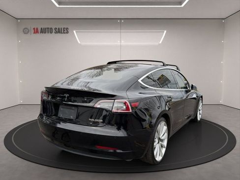 Used 2019 Tesla Model 3 Performance image 5