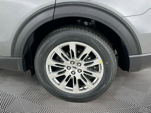 New 2026 Ford Explorer Active w/ Active Comfort Package AWD/4WD image 18