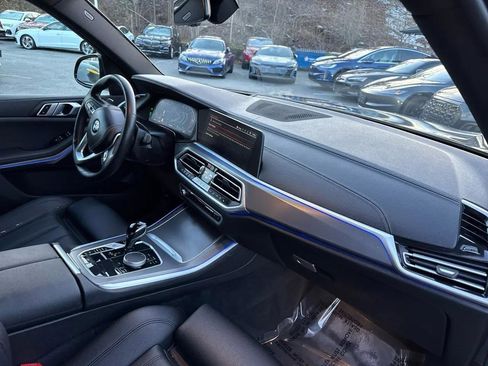 Used 2022 BMW X5 xDrive40i w/ Premium Package image 39
