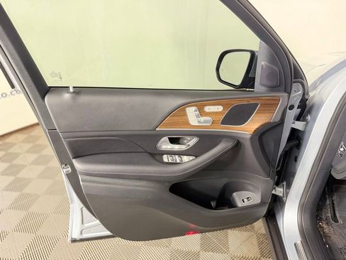 Used 2025 Mercedes-Benz GLE 350 4MATIC image 11