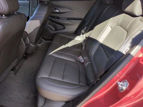 Used 2024 Buick Envista Sport Touring w/ Convenience I Package image 19