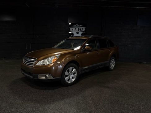 Used 2012 Subaru Outback 2.5i Premium AWD/4WD image 1