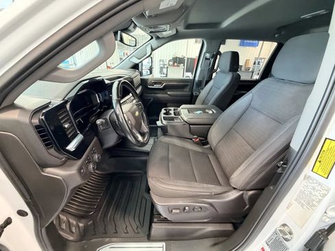 Used 2024 Chevrolet Silverado 3500 LT w/ Convenience Package AWD/4WD image 16