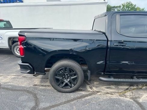 Used 2023 Chevrolet Silverado 1500 RST AWD/4WD image 4