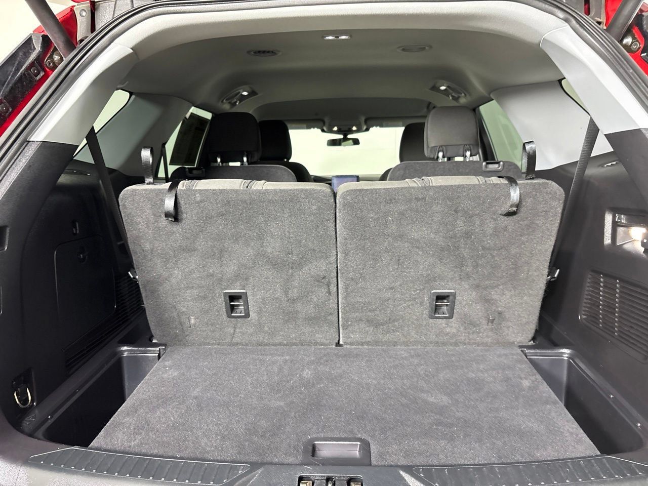 Used 2021 Ford Explorer XLT RWD image 24