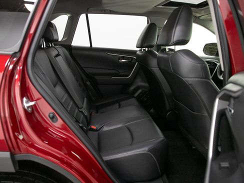 Used 2020 Toyota RAV4 XLE Premium AWD/4WD image 12